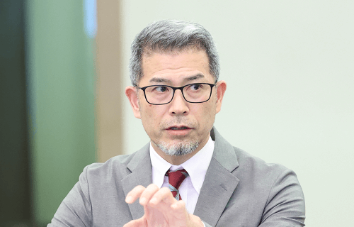 田邊 嘉也 先生